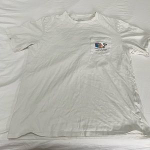 VineyardVines T-shirt